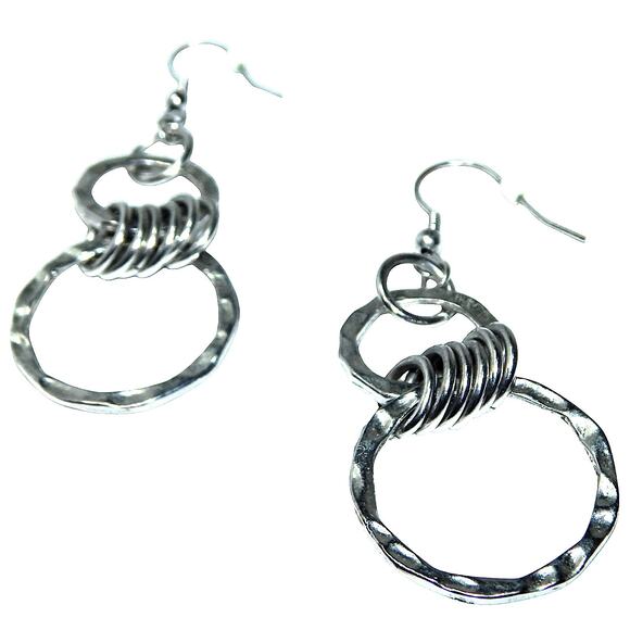 Vintage Progressive Double Hammered Hoops Attached By Hoops Earrings - Picture 3 of 6